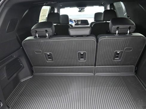 New 2026 Chevrolet Traverse High Country w/ LPO, Floor Liner Package AWD/4WD image 10