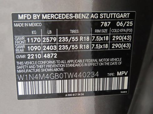 Used 2026 Mercedes-Benz GLB 250 image 32