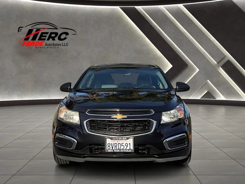 Used 2015 Chevrolet Cruze LS FWD image 9
