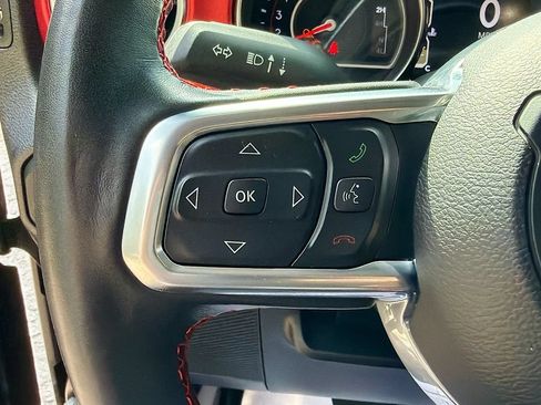 Used 2022 Jeep Gladiator Rubicon w/ LED Lighting Group AWD/4WD image 12