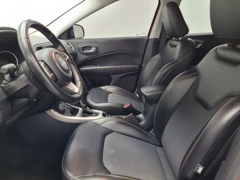 Used 2019 Jeep Compass Latitude w/ Popular Equipment Group AWD/4WD image 17