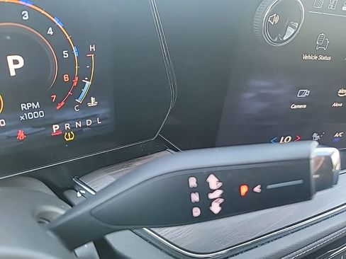 Used 2025 Chevrolet Tahoe LT image 25