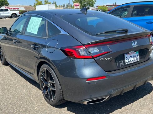 Used 2023 Honda Civic Sport Touring image 6