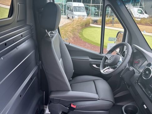 New 2026 Mercedes-Benz Sprinter 2500 image 23