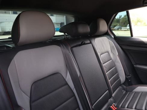 Used 2022 Volkswagen GTI SE FWD image 18