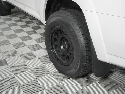 Used 2022 Toyota 4Runner SR5 Premium w/ Moonroof Package image 8