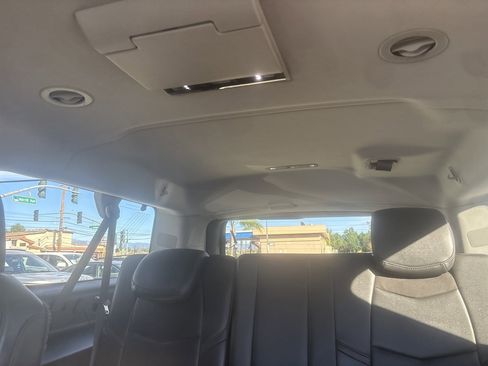 Used 2015 Cadillac Escalade ESV Premium image 36