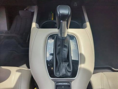 Used 2023 Honda HR-V EX-L image 11