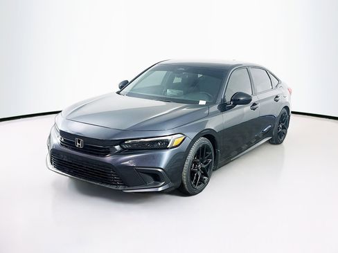 Used 2023 Honda Civic Sport image 3
