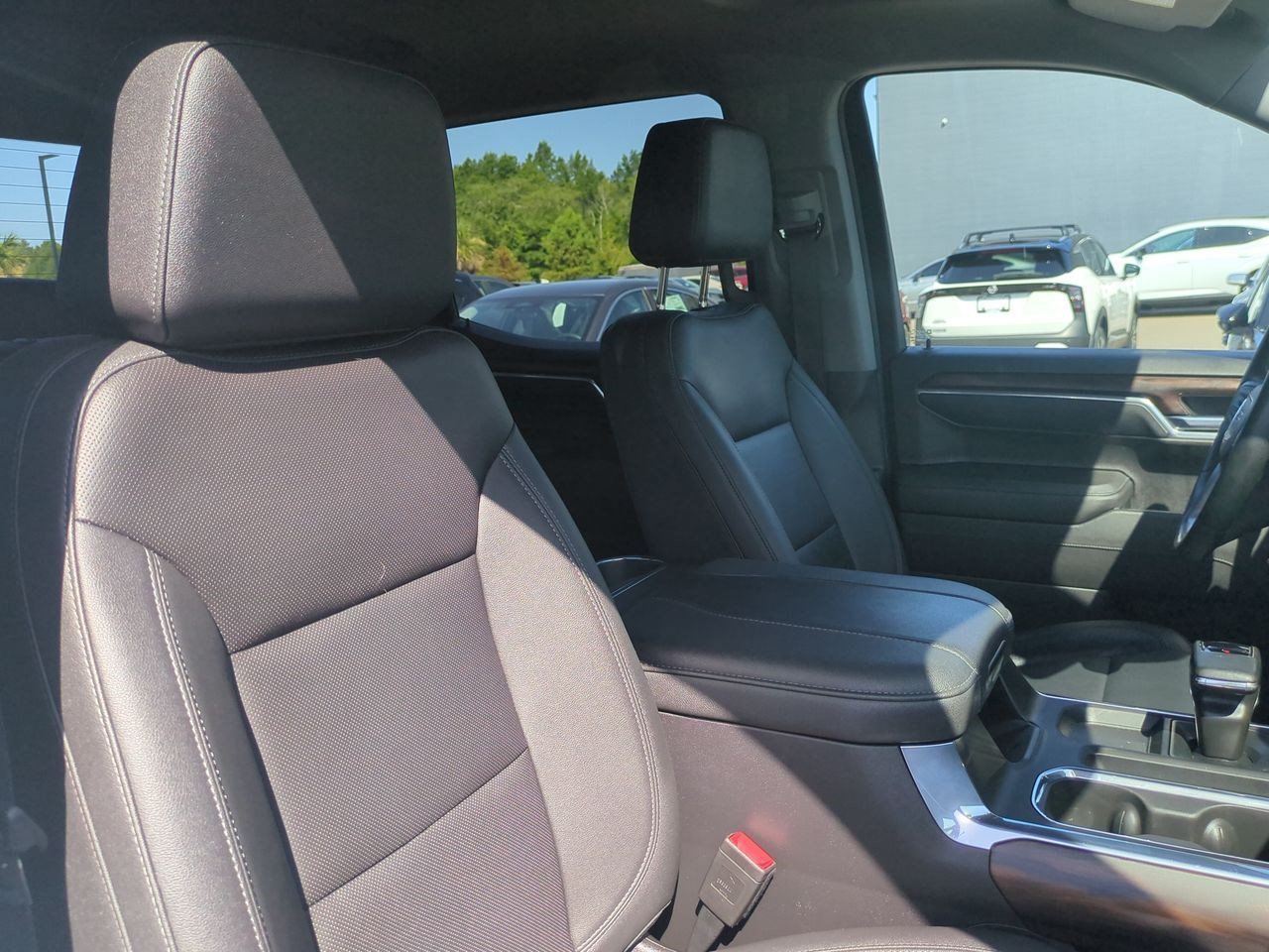 Used 2023 GMC Sierra 1500 SLT w/ SLT Convenience Package AWD/4WD image 41
