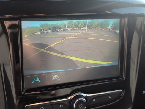 Used 2018 Chevrolet Traverse LT FWD image 22