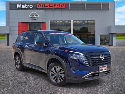 Used 2026 Nissan Pathfinder SV