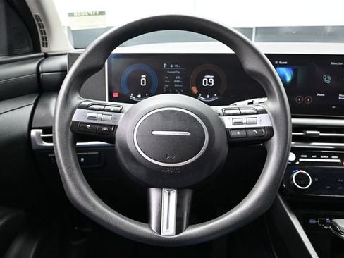 Used 2025 Hyundai Tucson SEL AWD/4WD image 23
