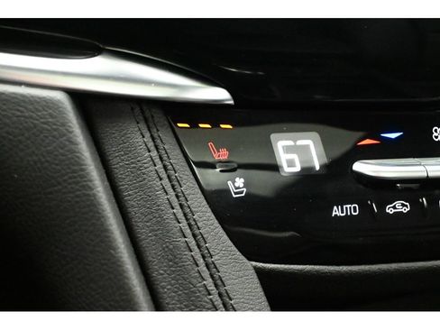 Certified 2024 Cadillac XT6 Premium Luxury w/ Technology Package AWD/4WD image 52