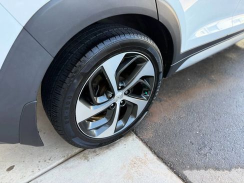 Used 2018 Hyundai Tucson Value AWD/4WD image 11