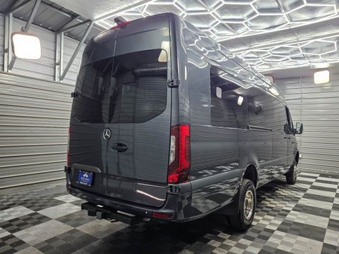 Used 2024 Mercedes-Benz Sprinter 3500 image 6