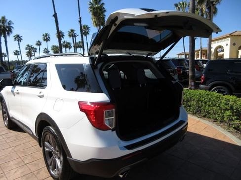 Certified 2022 Ford Explorer XLT w/ Equipment Group 202A image 27