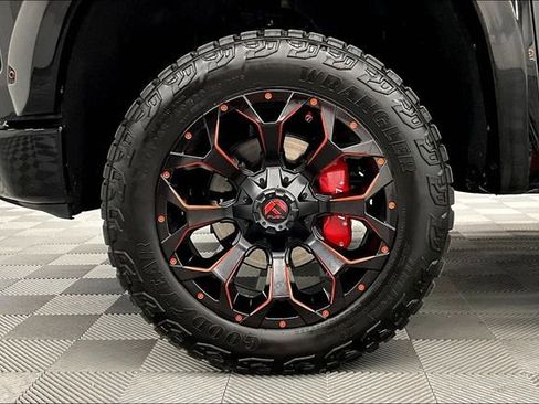 Used 2025 Chevrolet Silverado 1500 Custom Trail Boss image 9