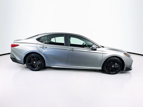 Used 2025 Toyota Camry SE w/ Convenience Package FWD image 11