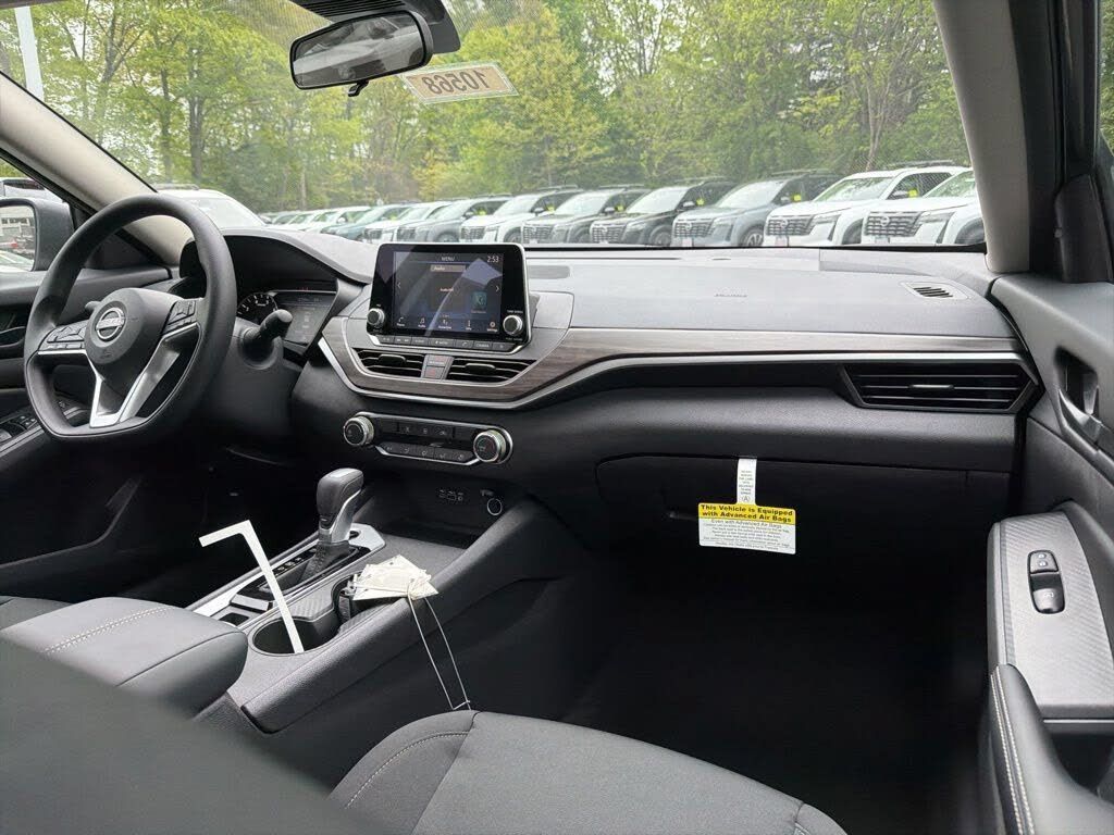 Used 2026 Nissan Altima 2.5 SV AWD/4WD image 12
