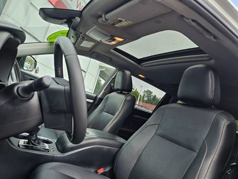 Used 2019 Toyota Highlander XLE AWD/4WD image 21