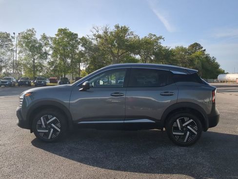 Certified 2026 Nissan Kicks SV FWD image 7