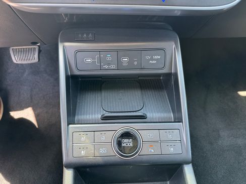 Used 2024 Hyundai Kona Limited FWD image 15