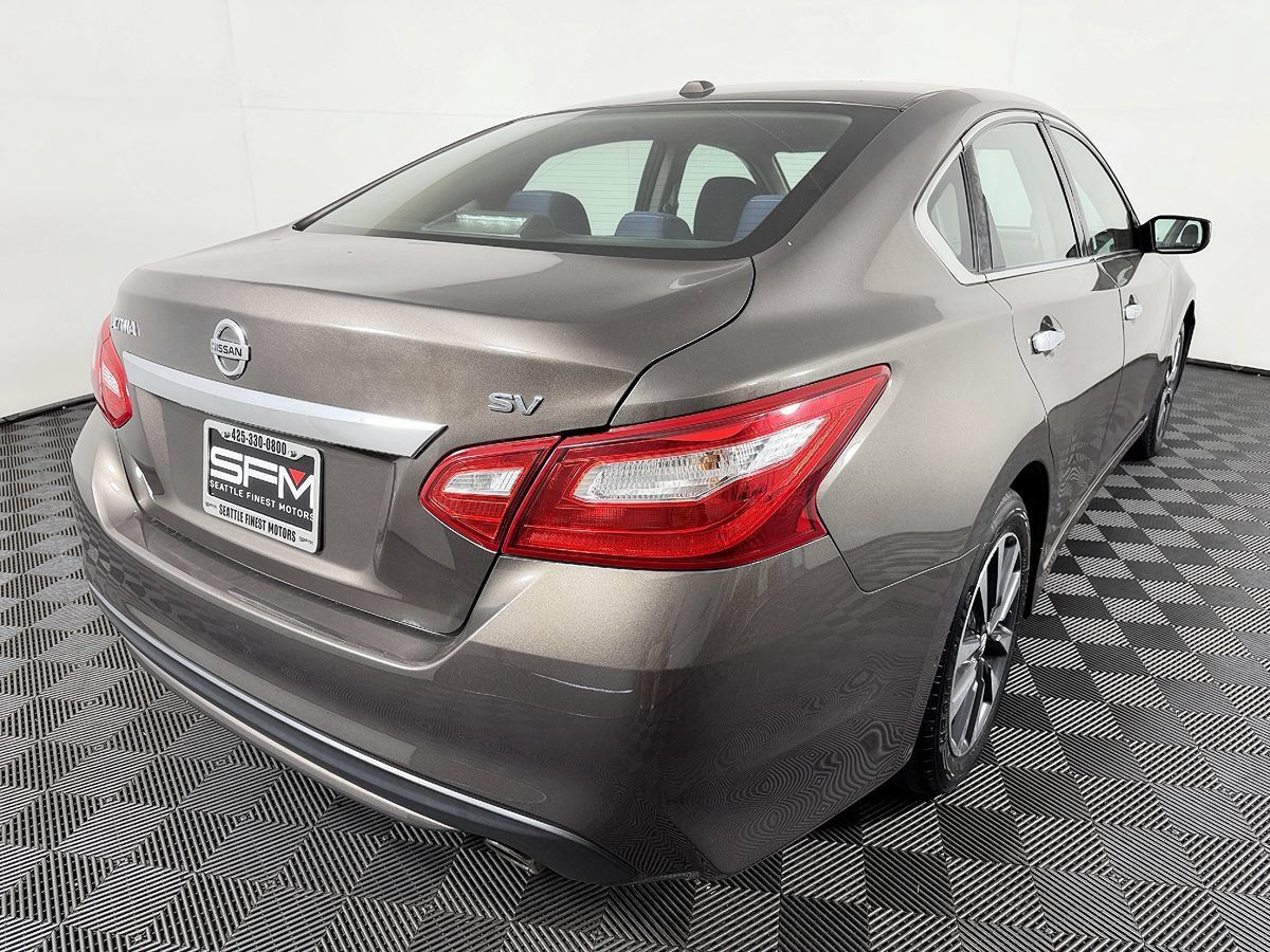 Used 2017 Nissan Altima 2.5 SV FWD image 9