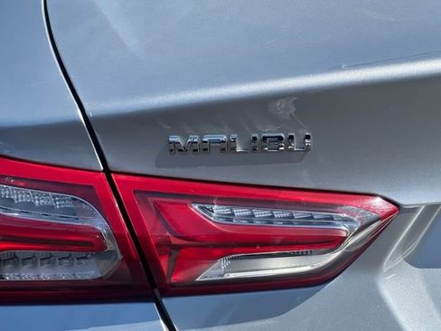 Used 2022 Chevrolet Malibu LT image 36