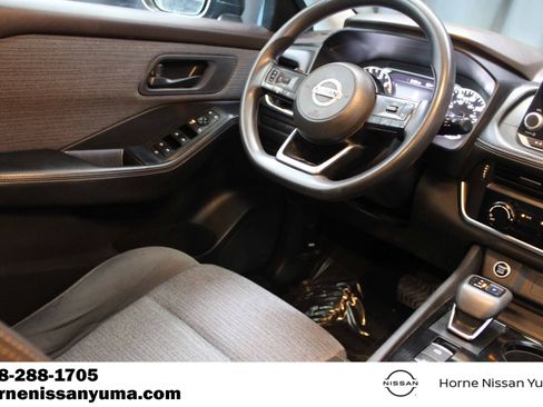 Used 2021 Nissan Rogue S FWD image 10