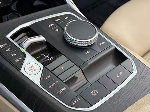 Used 2024 BMW 430i Convertible w/ Premium Package RWD image 17