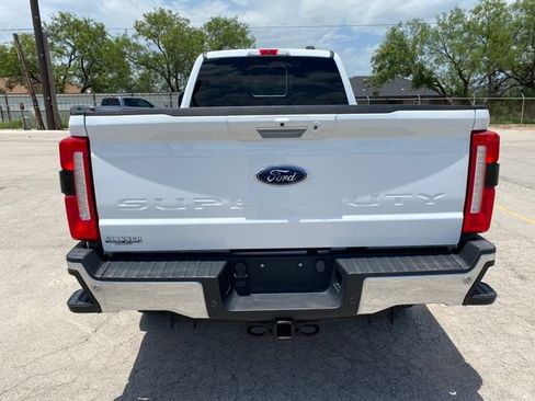 Used 2024 Ford F250 Lariat w/ Lariat Ultimate Package AWD/4WD image 5