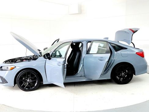 Used 2023 Honda Civic Sport image 10