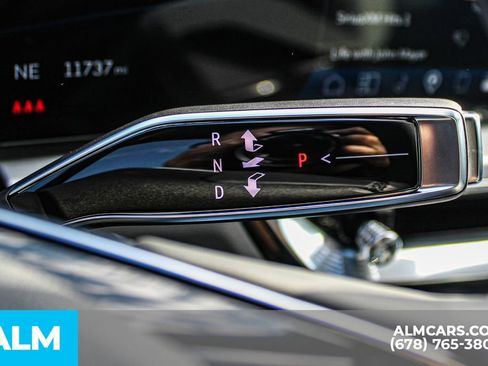 Used 2024 Cadillac Lyriq Sport image 28