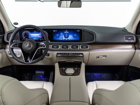 Used 2025 Mercedes-Benz GLE 350 4MATIC image 16