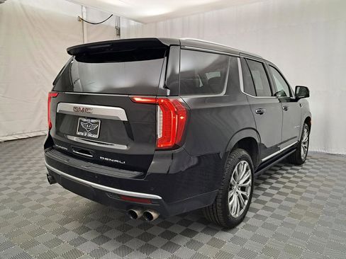 Used 2021 GMC Yukon Denali w/ Denali Premium Package image 4