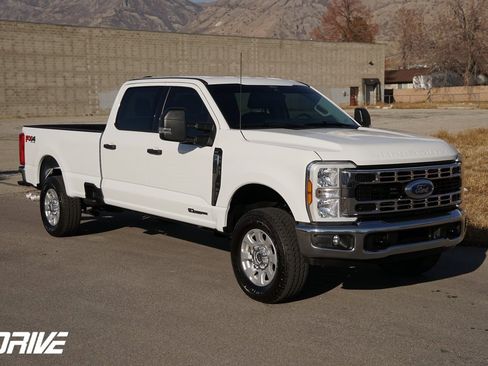 Used 2024 Ford F250 XLT w/ FX4 Off-Road Package image 2