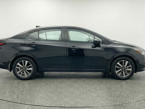 Used 2025 Nissan Versa SV image 11