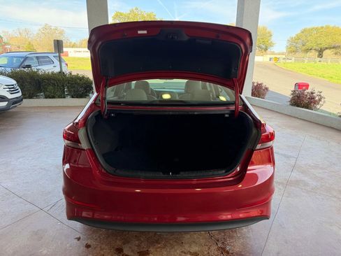 Used 2017 Hyundai Elantra SE FWD image 20