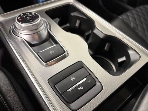 Used 2024 Ford Edge Titanium image 31