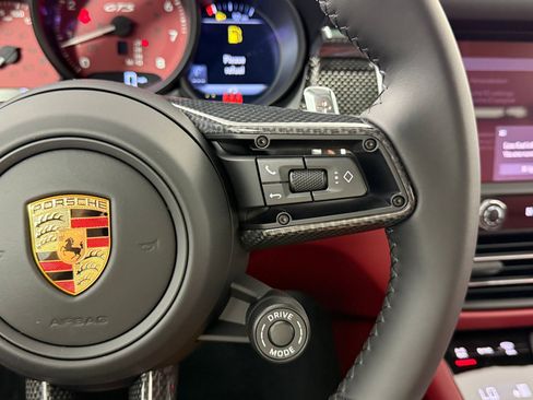 New 2026 Porsche Macan GTS image 28