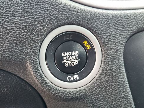 Used 2023 Dodge Charger SXT RWD image 19