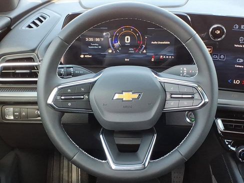 New 2026 Chevrolet Traverse LT image 17