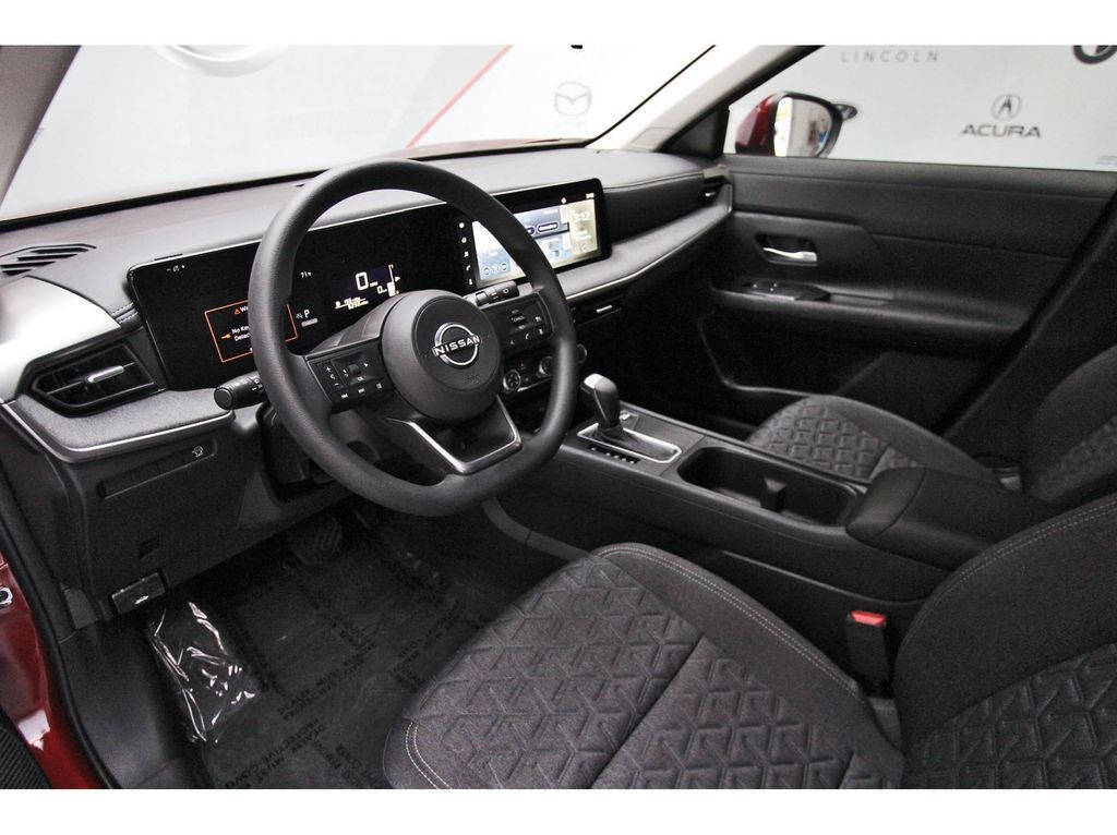 Used 2025 Nissan Kicks SV FWD image 12