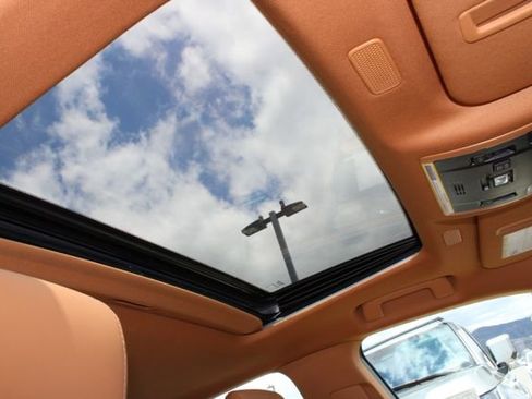 Used 2024 Lexus ES 350 w/ Accessory Package (Z2) FWD image 6
