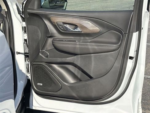 Used 2022 GMC Terrain Denali w/ Denali Premium Package image 32