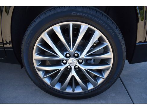 New 2026 Buick Enclave Avenir FWD image 7