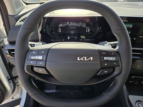 New 2026 Kia Sportage S image 10