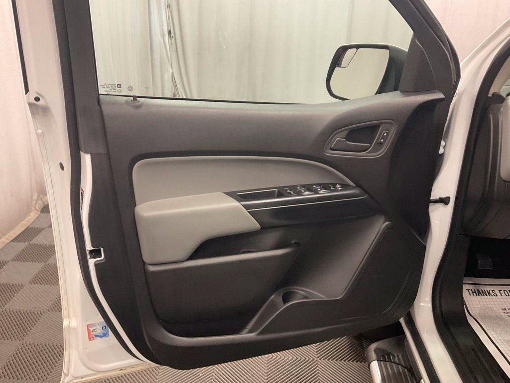 Used 2018 Chevrolet Colorado W/T w/ Custom Special Edition AWD/4WD image 18