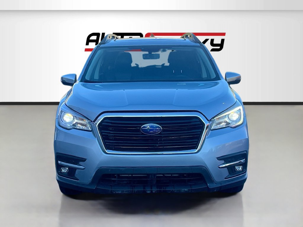 Used 2022 Subaru Ascent Touring AWD/4WD image 2